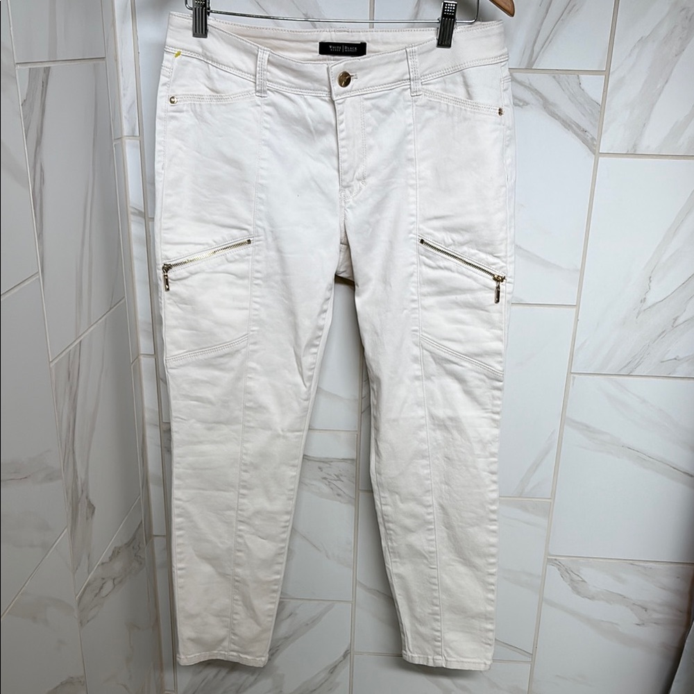 White house, black market size 8 white skinny crop jeans with zip pockets nwot
